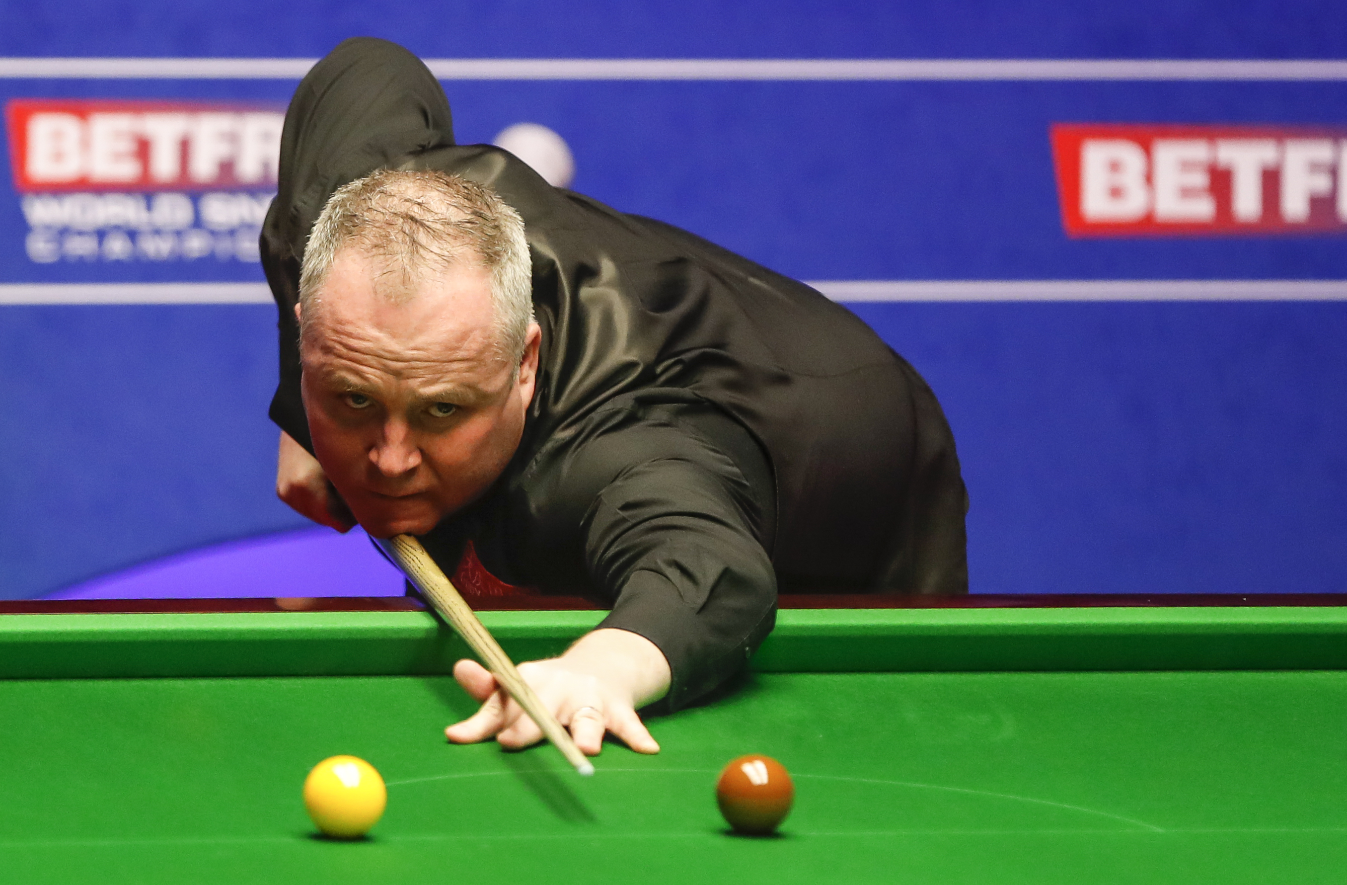 他同样依靠 他同样依靠