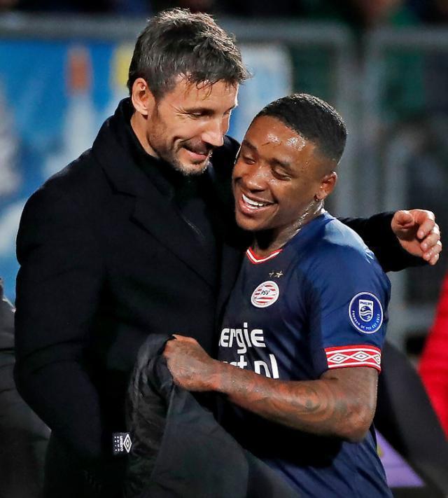 瑜伽垫与壁 瑜伽垫与壁